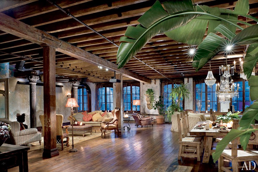 dam-images-homes-2010-05-gerard_butler-gerard-butler-02-living-room