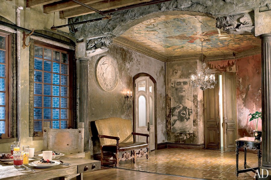 dam-images-homes-2010-05-gerard_butler-gerard-butler-07-entrance-hall
