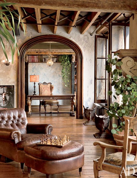dam-images-homes-2010-05-gerard_butler-gerard-butler-08-office