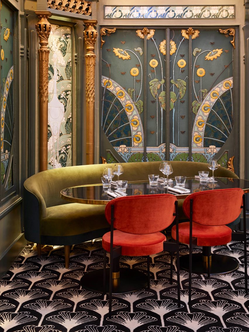 beefbar-restaurant-paris-interiors-humbert-poyet-france_dezeen_2364_col_13-852x1136