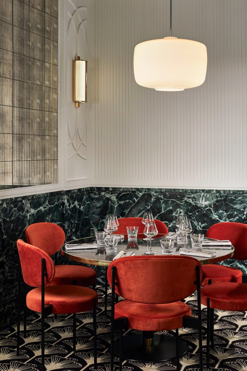 beefbar-restaurant-paris-interiors-humbert-poyet-france_dezeen_2364_col_9-852x1278